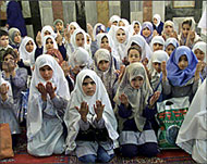 Muslims were massacred at the Ibrahimi mosque by extremists 