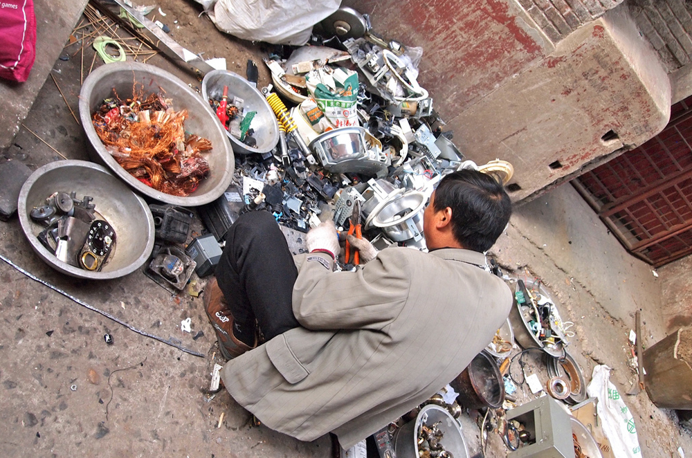 Chinese e-waste gallery - Shanghai Saturday