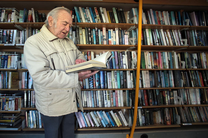 Mobile libraries offer valuable service