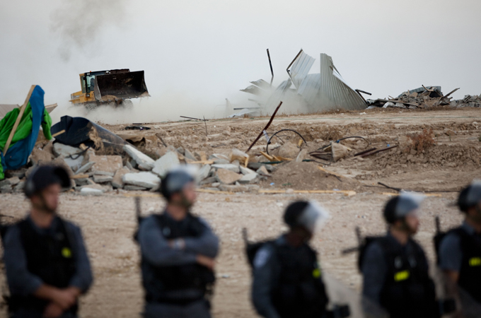 Israelis demolishing Body village