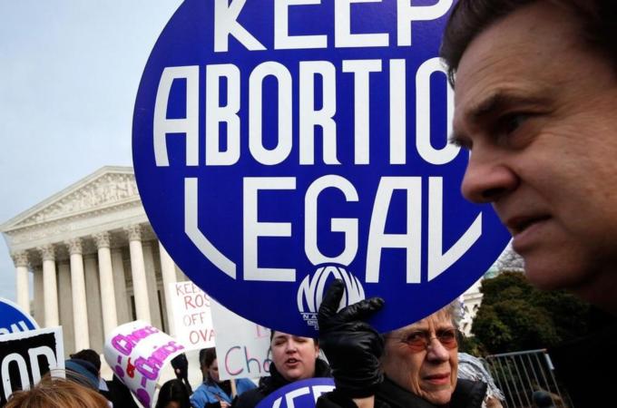 Supporters And Opponents Commemorate 37th Anniversary Of Roe v. Wade