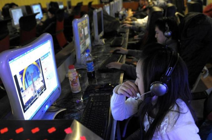 CHINA-INTERNET-MEDIA-BAR