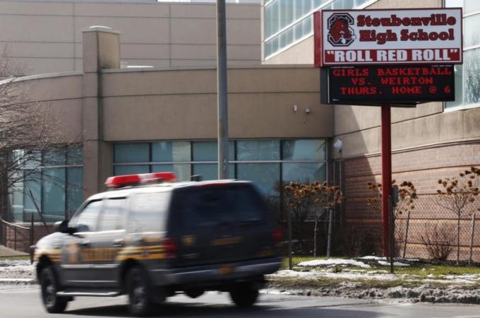 Sheriff''s vehicle patrols area around Steubenville High School after a threat, in Steubenville, Ohio