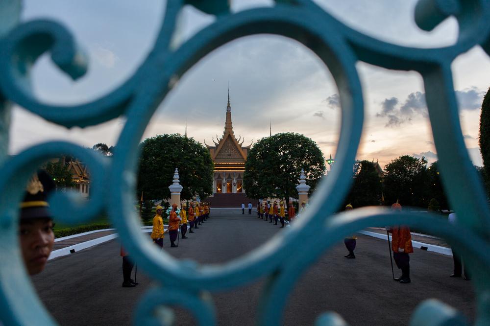 Guards lined the entrance to the Royal Palace on the day of the return of the king(***)s body. The revered monarch died of a heart attack in Beijing on October 15, 2012. Last year, Cambodians came out in the tens of thousands to pay their respects.