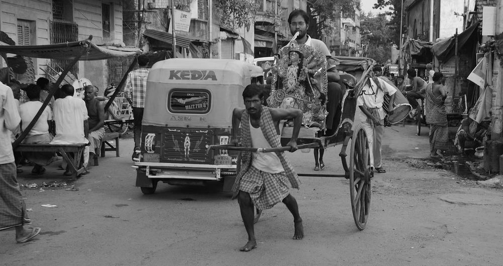 <p>Hand-pulled rickshaws are a quaint but effective mode of transport in the eastern city of Kolkata.</p>