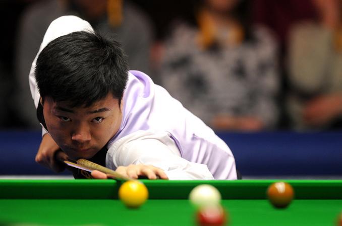 China's Junhui won five ranking titles in a season, equalling Hendry’s record set 23 years ago [GALLO/GETTY]