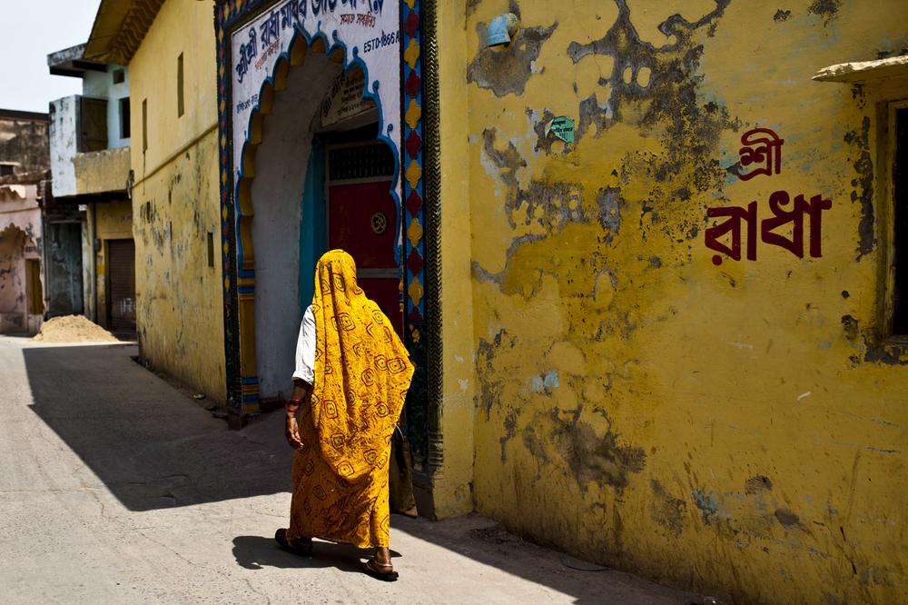 <p>New York-based fashion designer Kopal visited Vrindavan and announced she was launching a new training project in partnership with Sulabh International, an Indian not-for-profit NGO.</p>