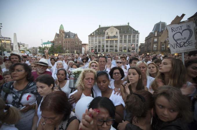 The Dutch public has gone through a whirl of emotions following the MH17 tragedy, writes Keulen [Reuters]