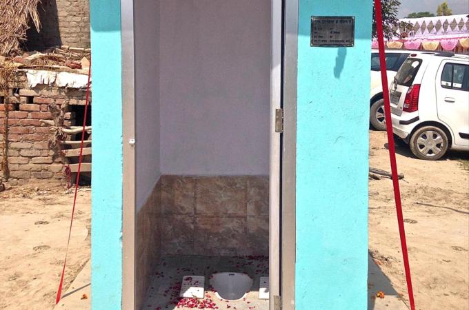 The crisis saw BJP vowing to build 5 million toilets in first 100 days of its rule [Betwa Sharma/ Al Jazeera]