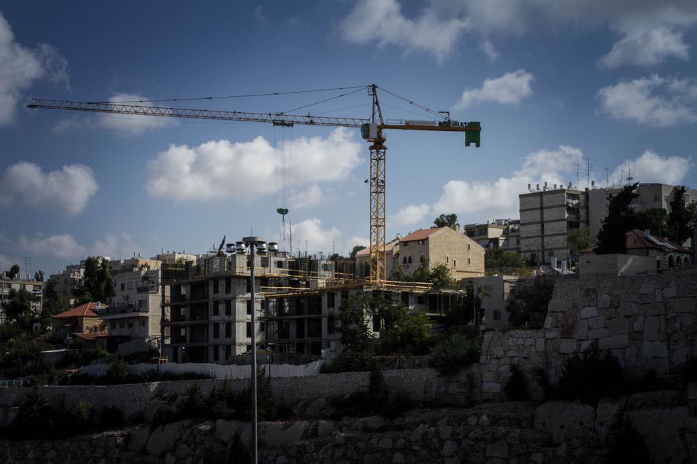 <p>Before 1948, the village of Lifta had 500 houses with about 3,000 inhabitants. Half were in the upper part of the village, which has already been mostly demolished, and the other half in the lower part. A few old houses from the upper part of Lifta remain visible today.</p>