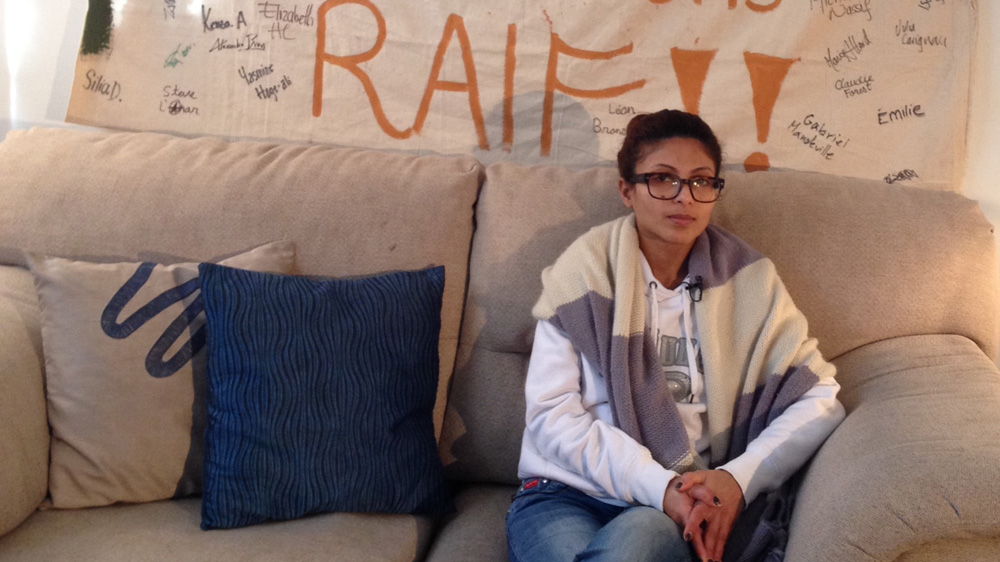 Jailed Saudi blogger''s wife calls for his release