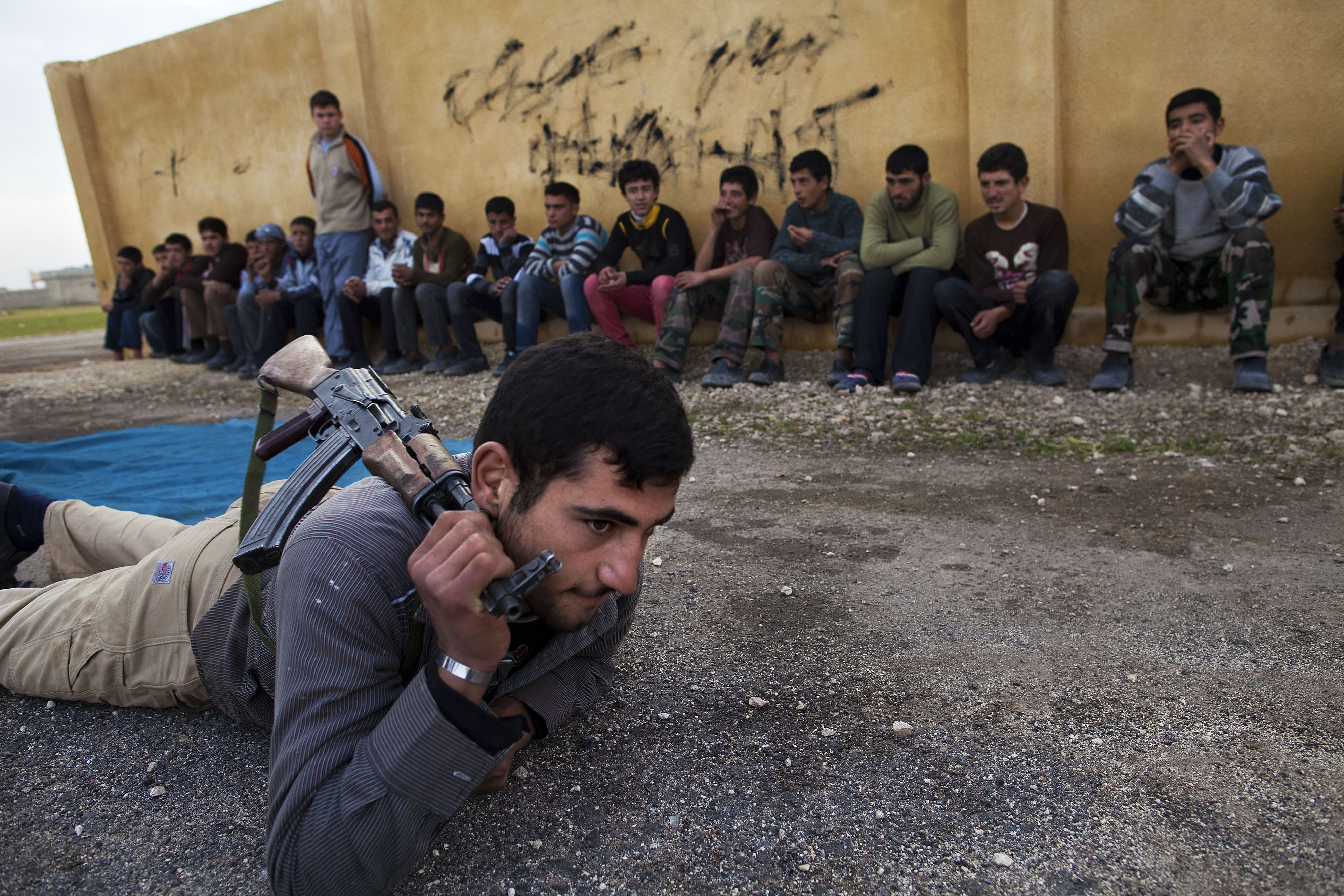 Please do not use - Syria''s school of war - Photo 5