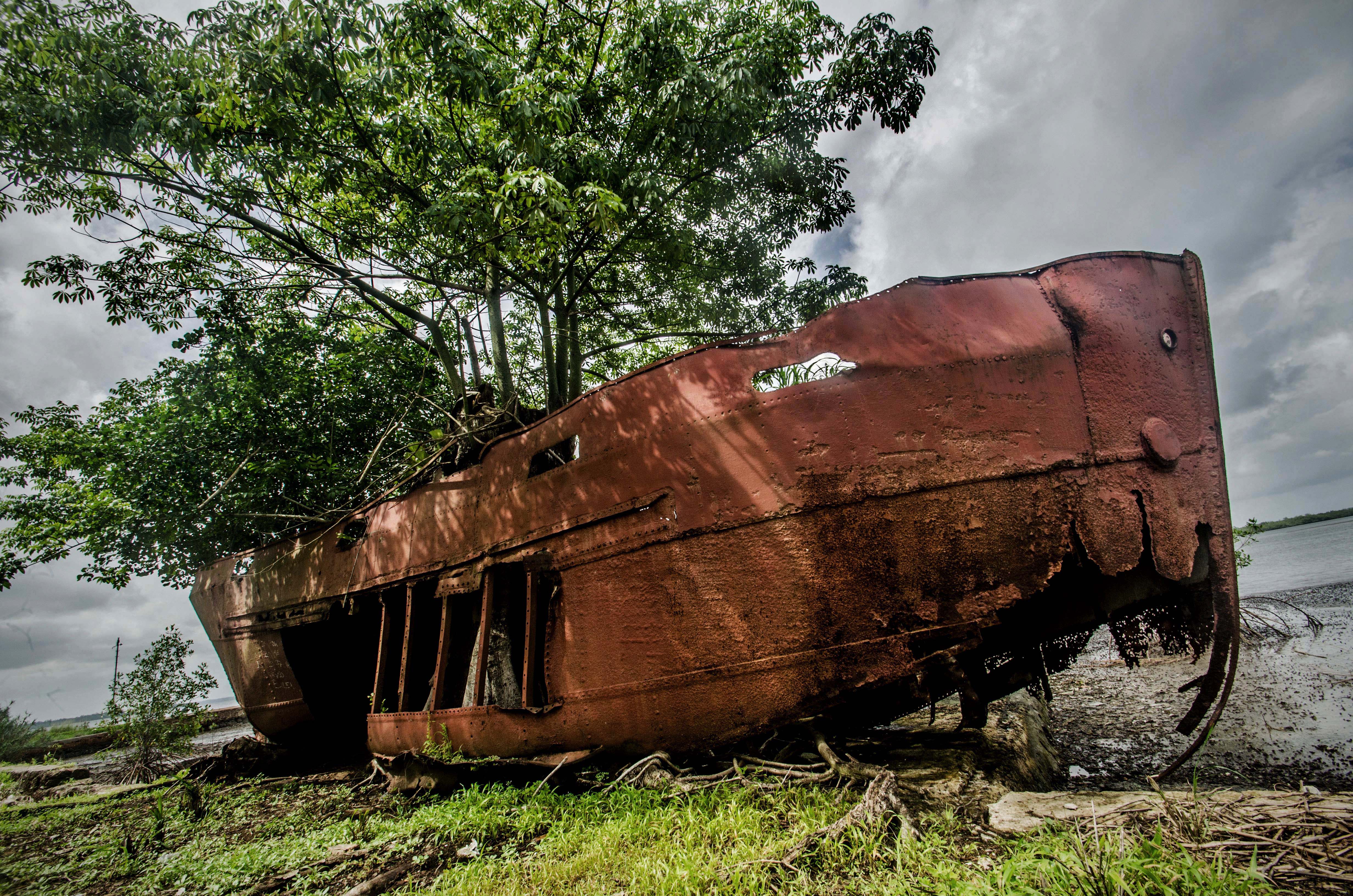 sierrea leone/ DO NOT USE/ RESTRICTED