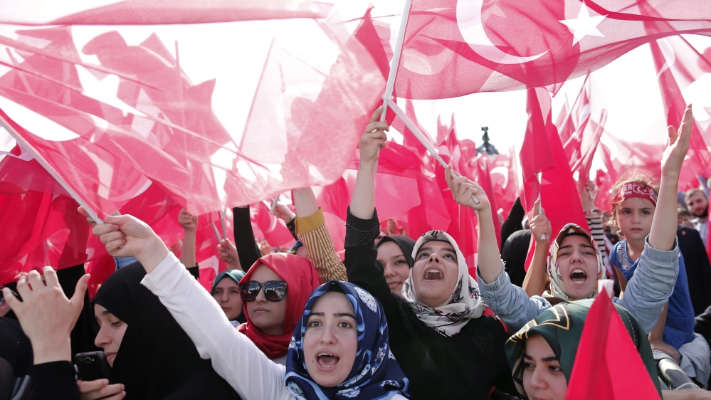 According to a recent poll, 40 percent of Turks hold the HDP accountable 'for the chaos that has been going on recently', while 31 percent place the blame on the AK Party [EPA]
