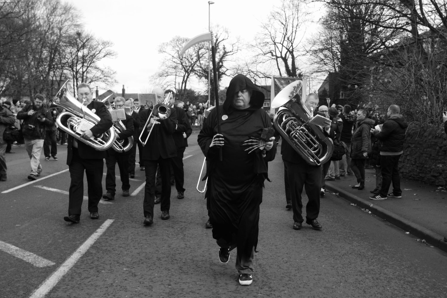 Please Do Not Use/Lights go out on the British coal mining