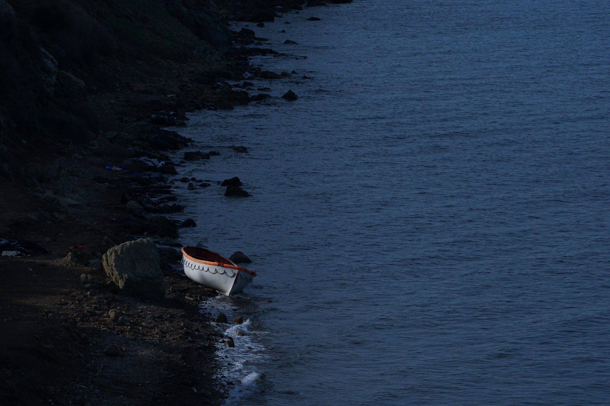 Lesbos Boats/ [Sorin Furcoi/Al Jazeera]