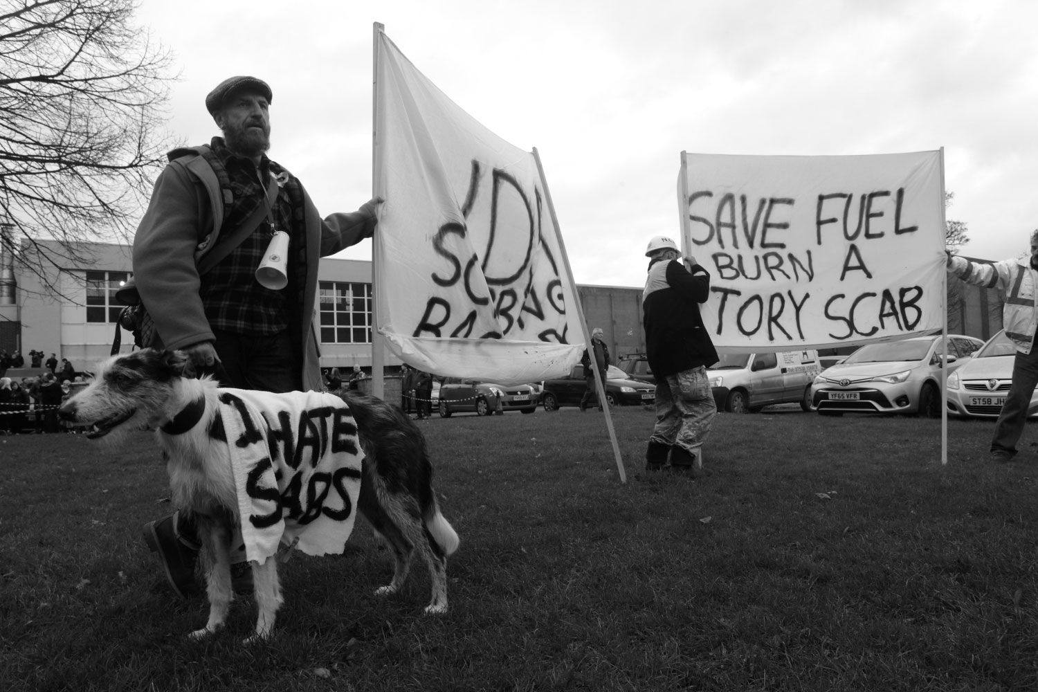 Please Do Not Use/Lights go out on the British coal mining