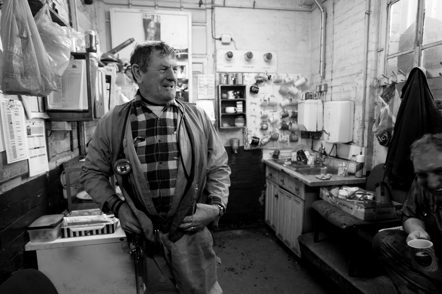 Please Do NOt Use/ Lights go out on the British coal mining