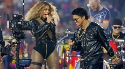 Beyonce and Bruno Mars perform during half-time show at the NFL's Super Bowl 50 football game in California [REUTERS] 