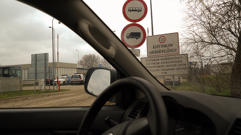 Asotthalom border crossing station [Sorin Furcoi/Al Jazeera]