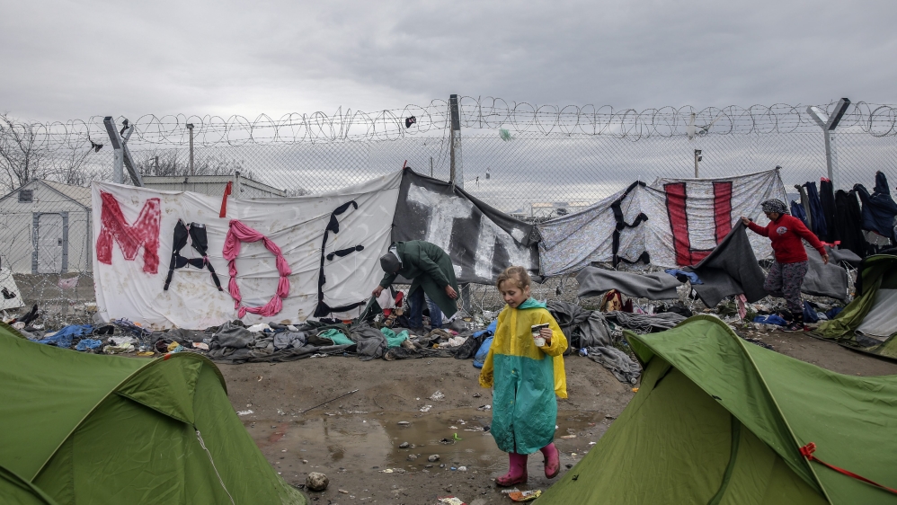 Thousands of refugees massing in Idomeni to enter FYROM
