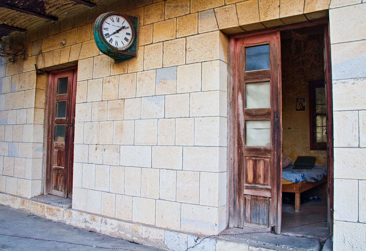 A Voyage Along Lebanon’s Nonexistent Railways/ Please Do Not Use