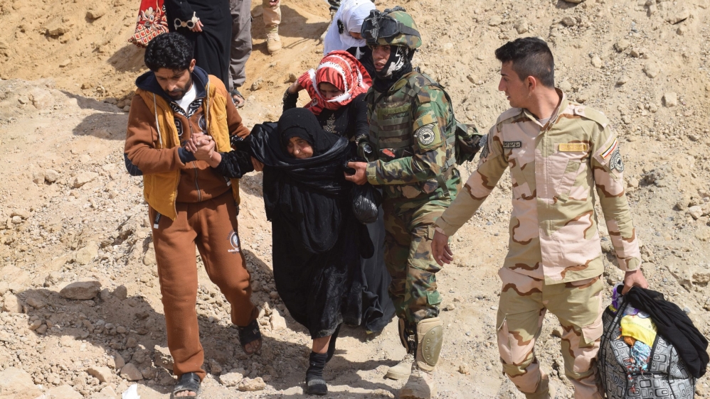 Iraqi Army evacuates citizens afetr recapture of Zangura