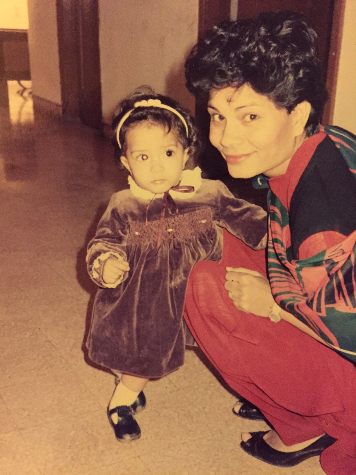 The author with her mother in Karachi around 1987 [Courtesy of Sanam Maher]