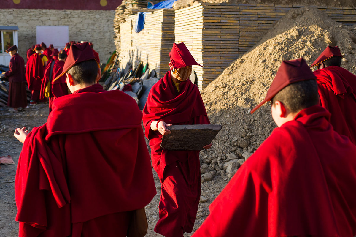 Tagong: On the Road to Tibet/ Please Do Not Use