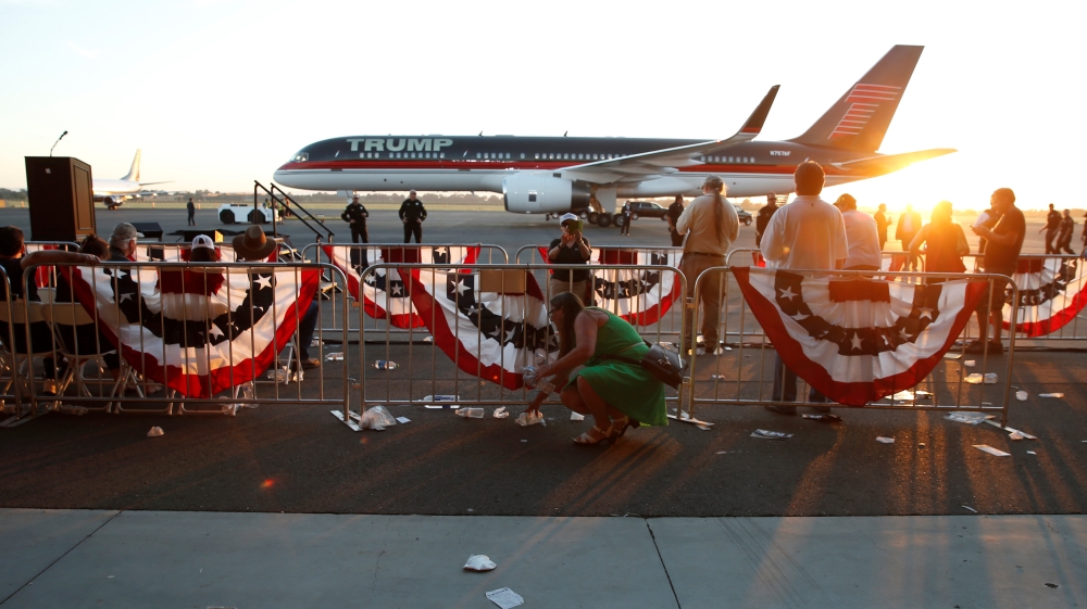 The Wider Image: From the sidelines: the U.S. election