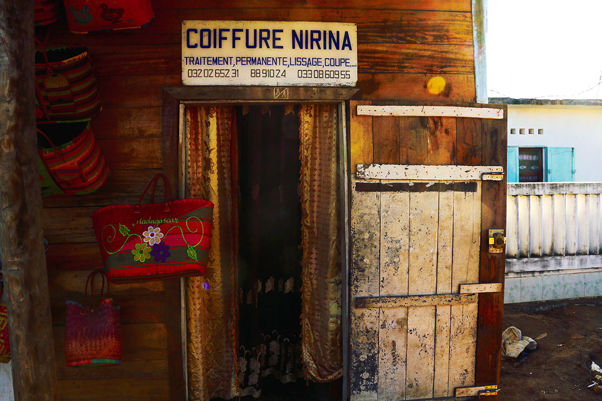 Coiffeurs and Khat/ Please Do Not Use