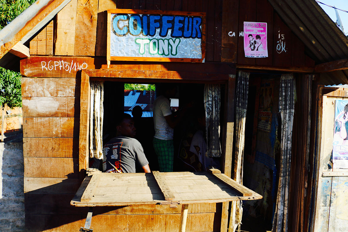 Coiffeurs and Khat/ Please Do Not Use