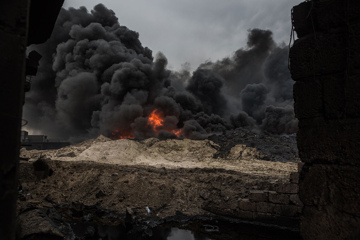 Qayyarah, Iraq - Closer look at the Oil Well fires / Please Do Not Use