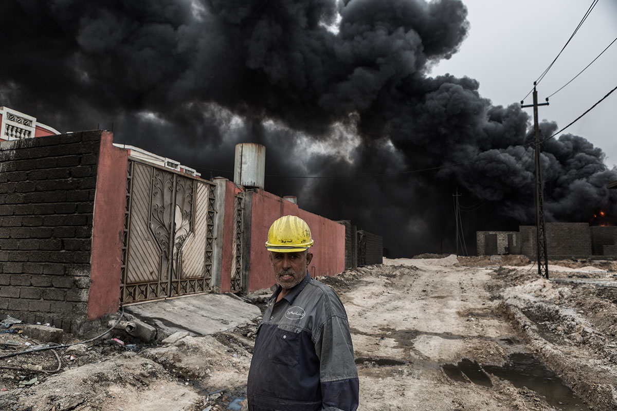 Qayyarah, Iraq - Closer look at the Oil Well fires / Please Do Not Use