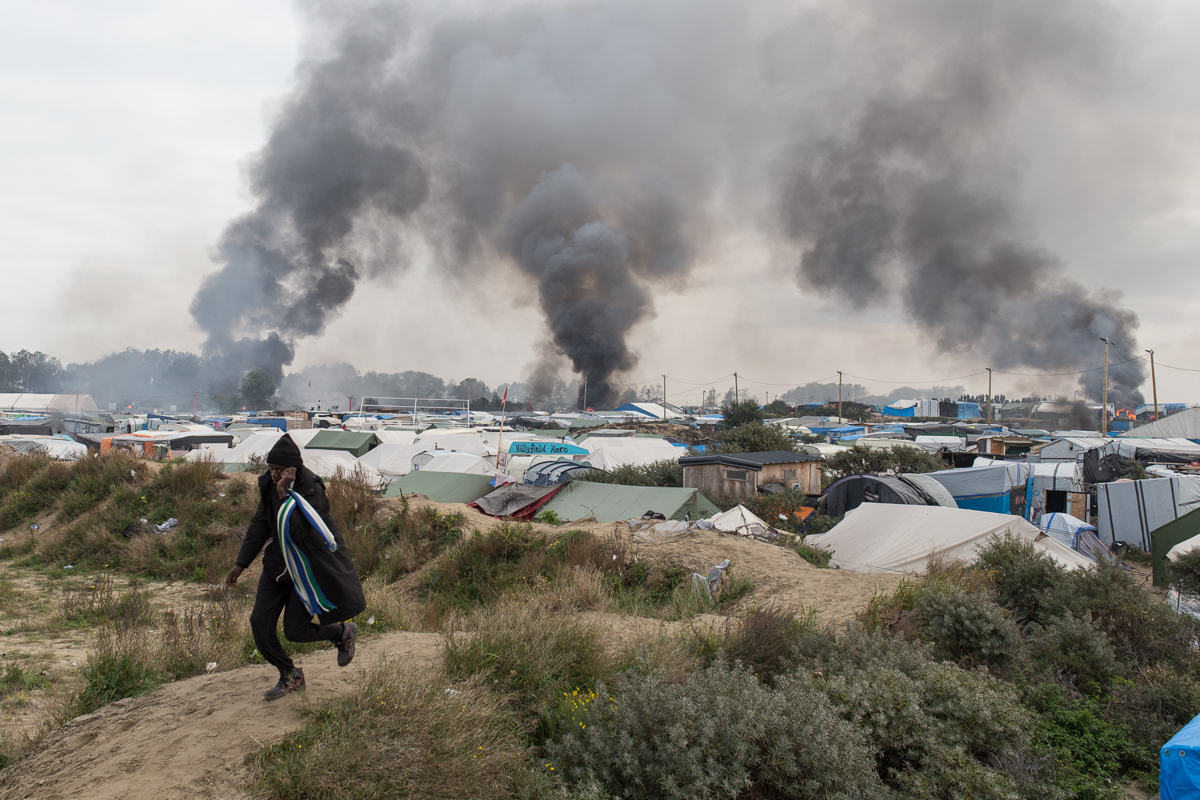 Calais burning