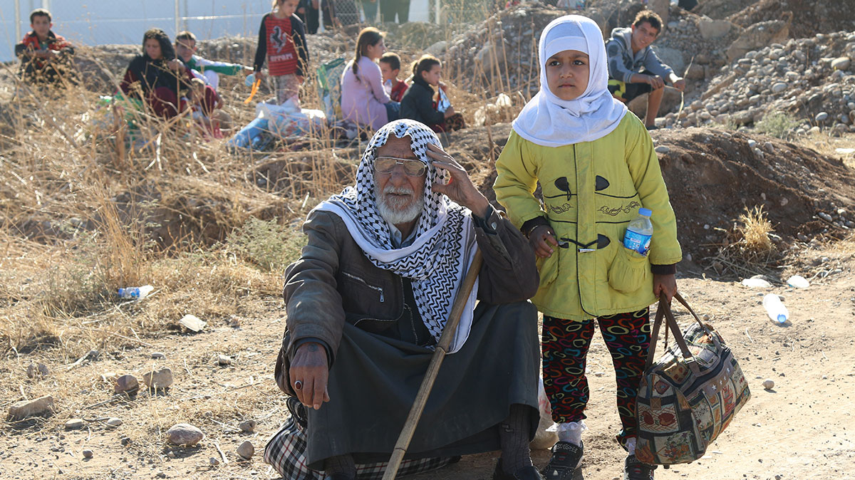Families fleeing Mosul/Kokejli / Please Do Not Use