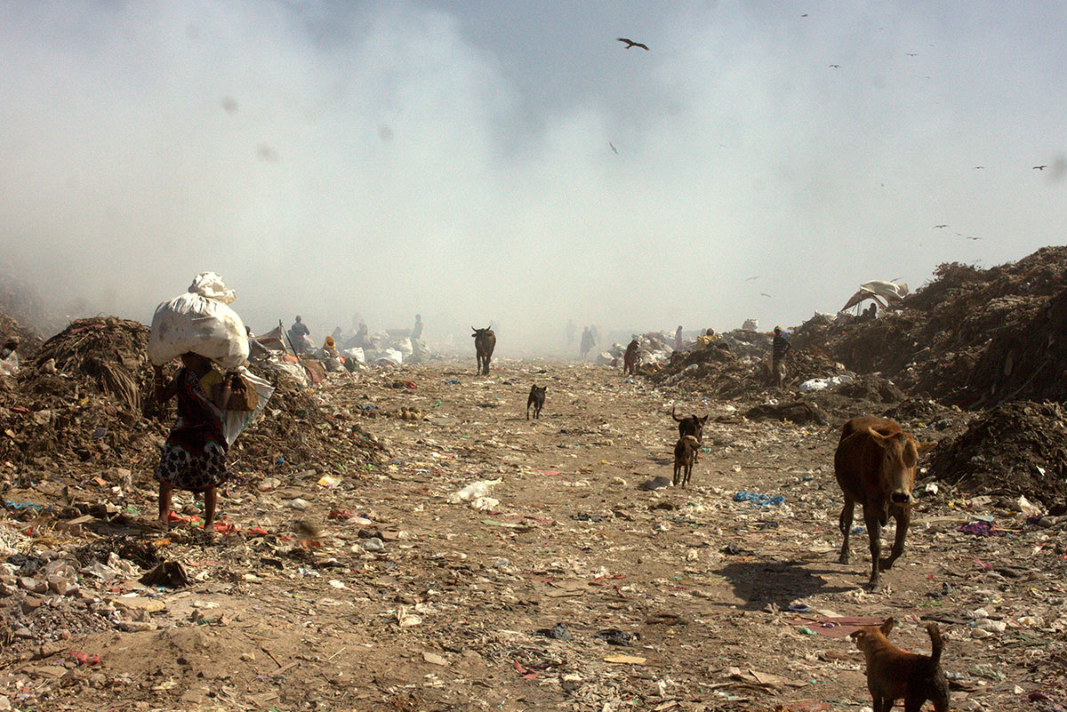 Dumpyard India / Please Do Not Use