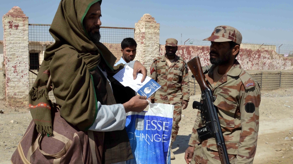 Pakistan closes border with Afghanistan