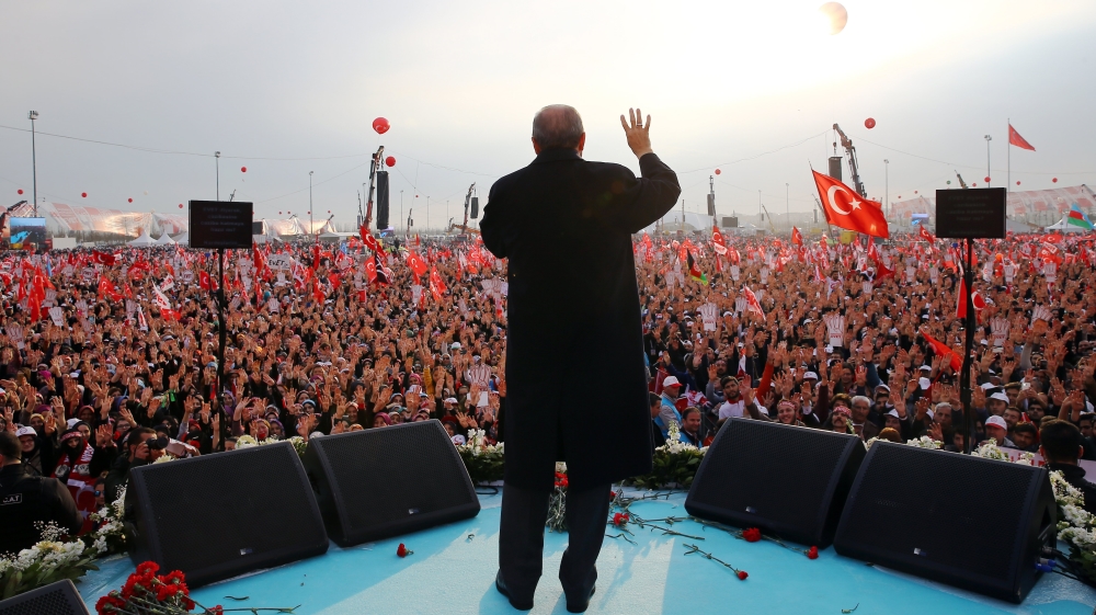 Turkey to hold constitutional referendum