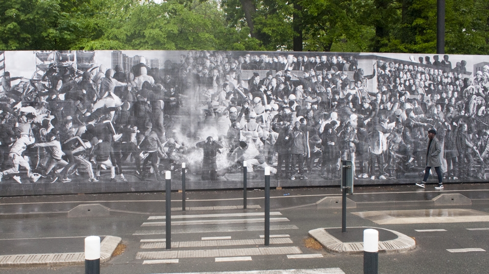 'Chroniques de Clichy-Montfermeil' is a visual representation of the solidarity, tension and hope in Clichy-sous-Bois [Raymond Bobar/Al Jazeera]