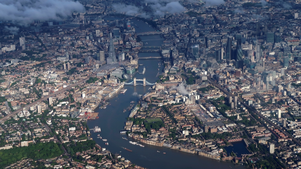 Many Londoners complain that they are unable to afford property in the city [Fabrizio Bensch/Reuters]