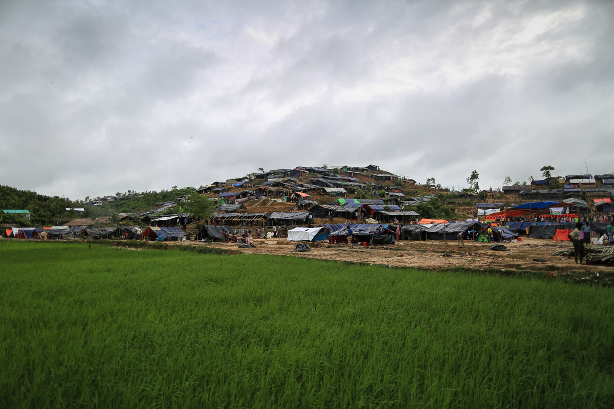 Rohingya Shelters [Showkat Shafi/Al Jazeera]