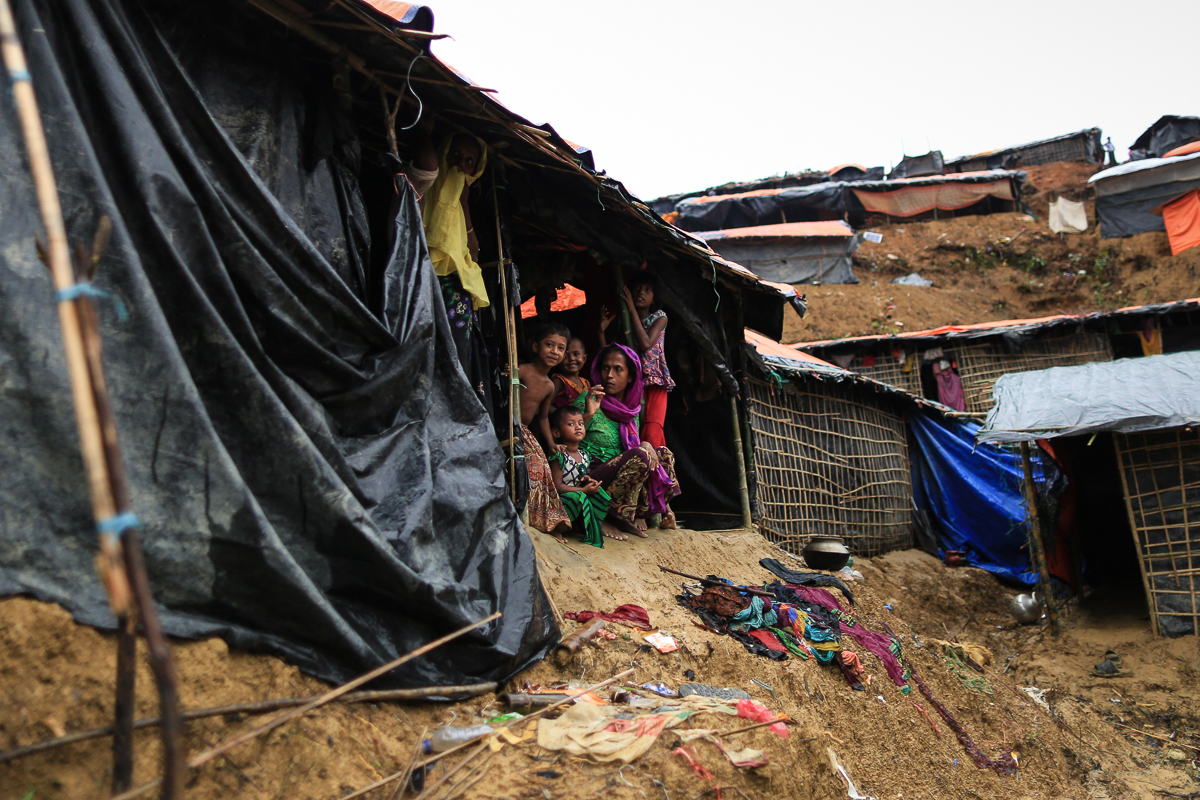 Rohingya Shelters [Showkat Shafi/Al Jazeera]