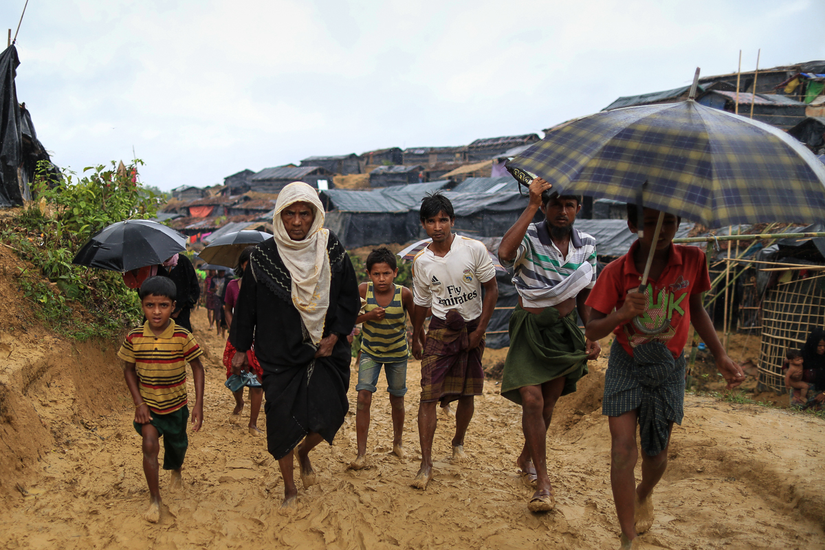 Rohingya Shelters [Showkat Shafi/Al Jazeera]