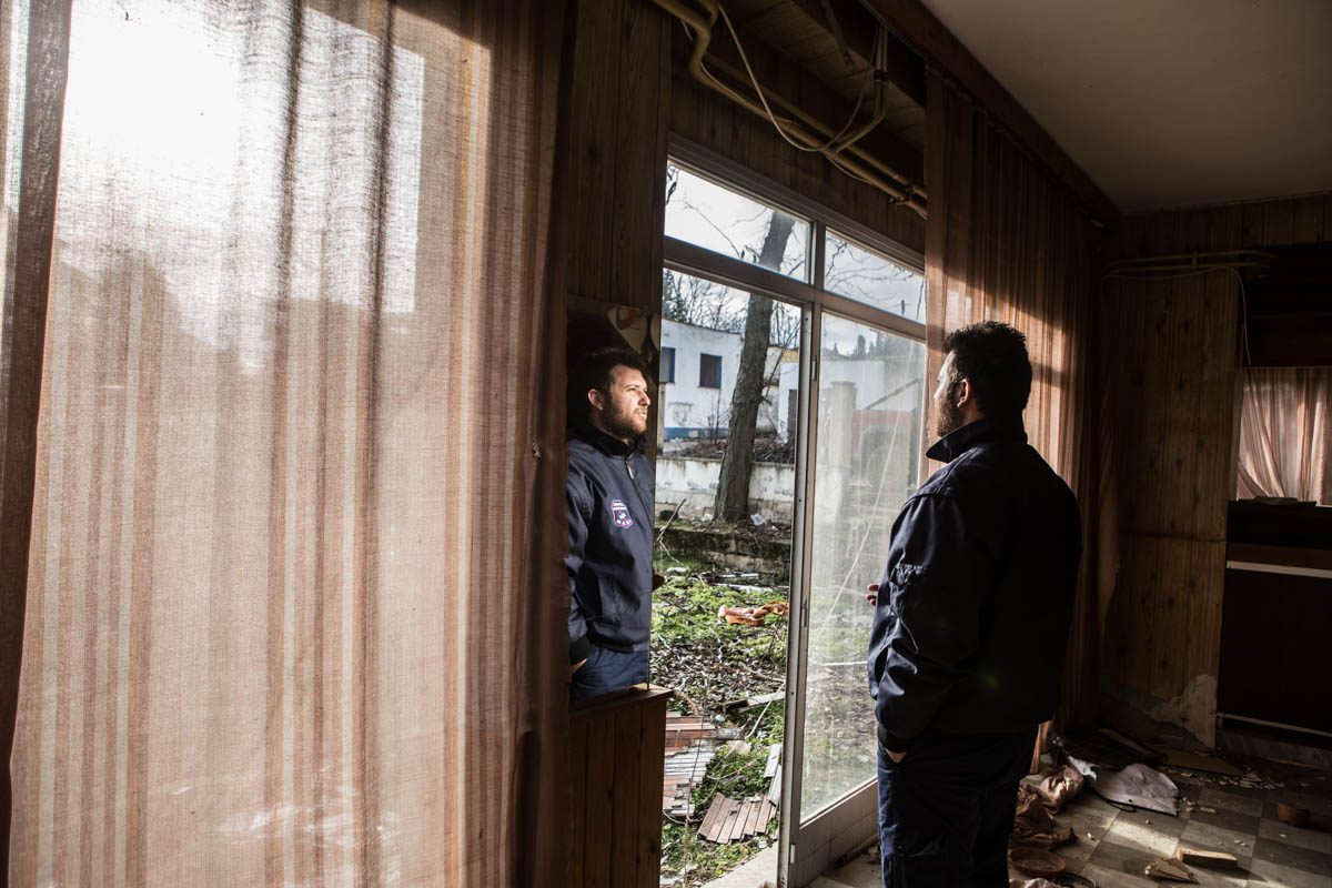 Greece’s dirty secret/Please Do Not Use