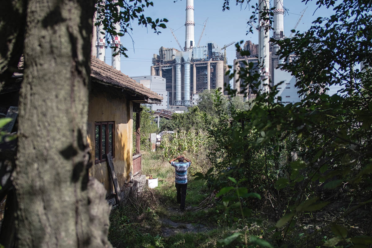 Levels of noise nearby power plants or transport belts are unhealthy but no one is addressing this concern of the locals and CEO refuses to expropriate them.