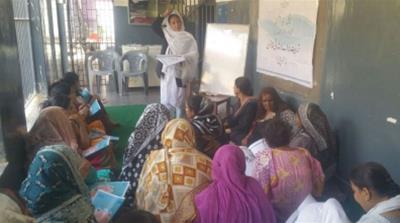 Female prisoners attend legal literacy class at the Central Prison for Women in Karachi [Photo Credit: Legal Aid Office]