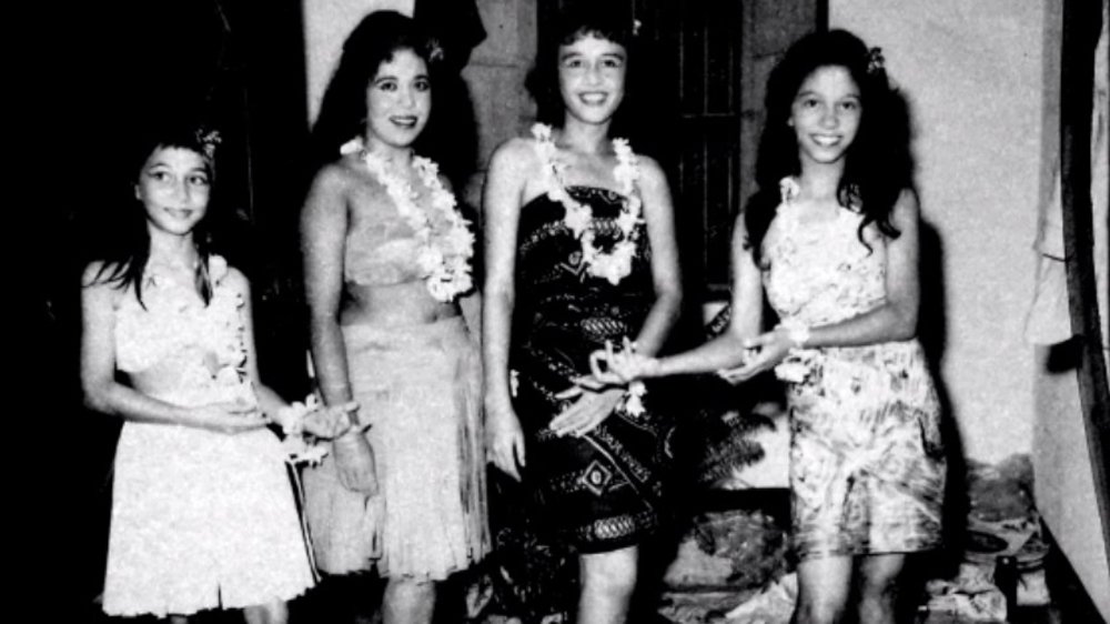 As a schoolboy, Mo snapped school events from football games to fashion shows [Mohamed Amin/Screengrab/Al Jazeera]