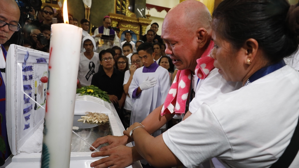 According to the government, a total of 4,999 people were killed in the drug war since July 2016 [File: EPA]