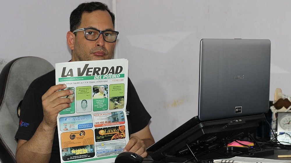 The mission of La Verdad del Pueblo is to expose the crime and corruption that exposes Caucasia [Mathew Di Salvo/Al Jazeera]